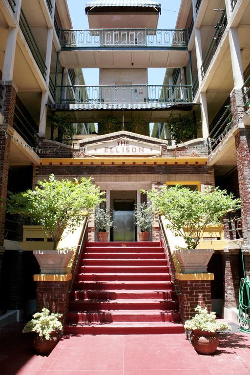 Ellison Suites Los Angeles Bagian luar foto