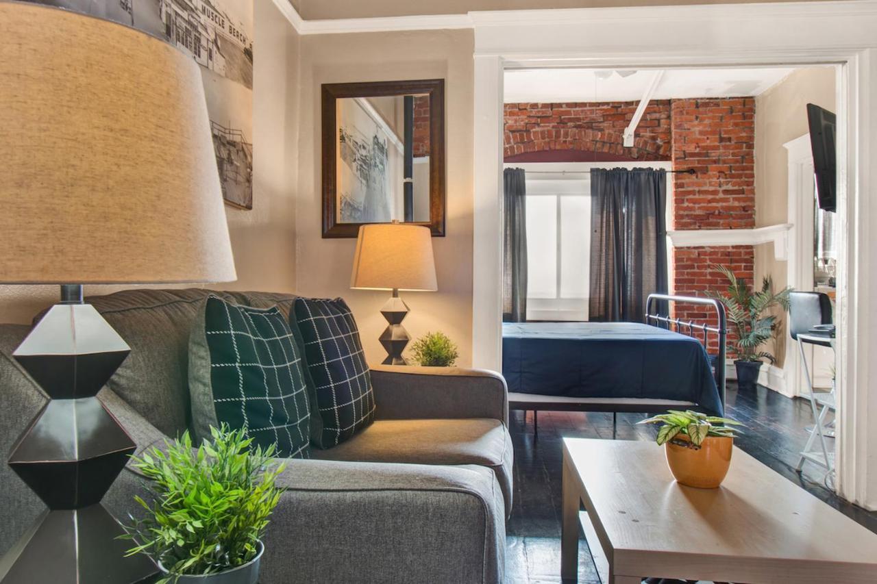 Ellison Suites Los Angeles Bagian luar foto