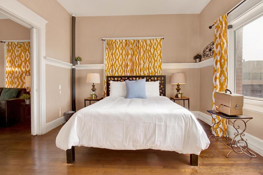 Ellison Suites Los Angeles Bagian luar foto